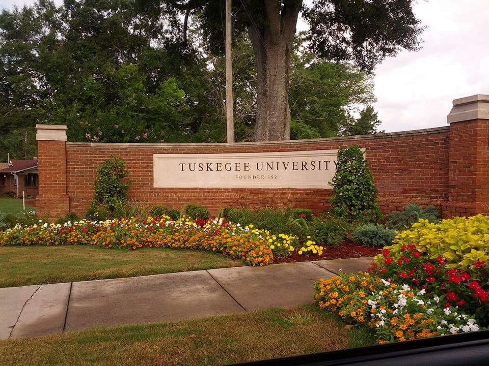 The Lincoln Gates, the main entrance to Tuskegee University.
